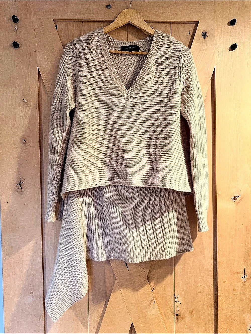 Derek Lam Cashmere V-Neck Sweater Size Large